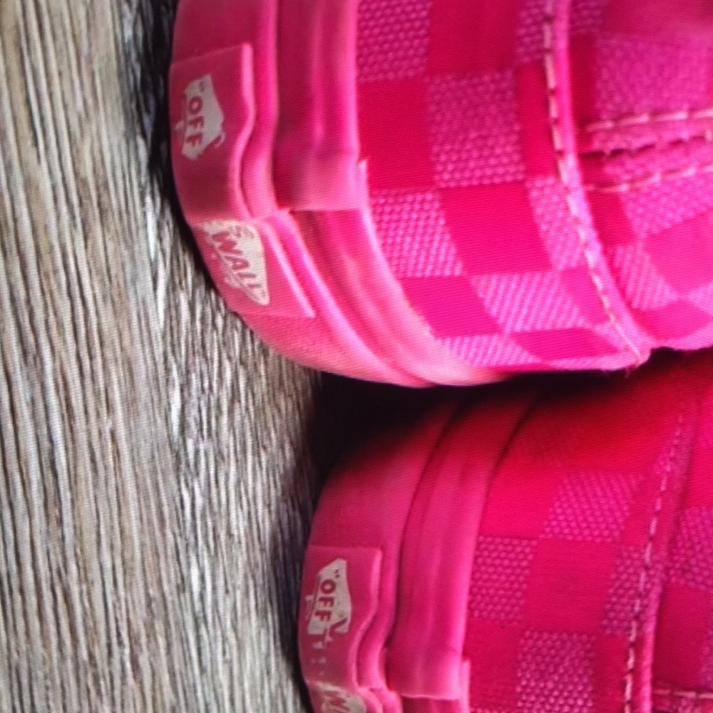Classic checkered slip-on girls shoes - Picture 5 of 8